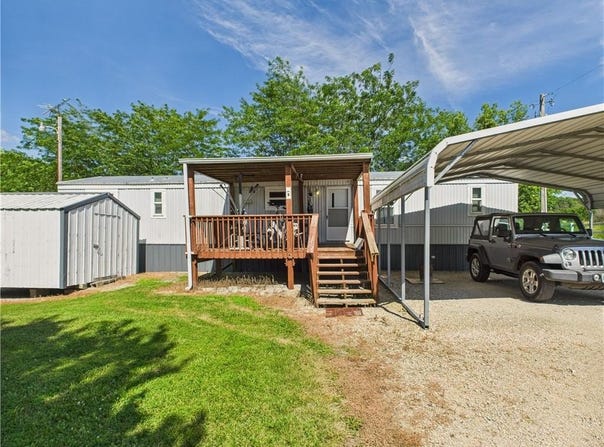 539 Dd Highway, Warrensburg, MO 64093