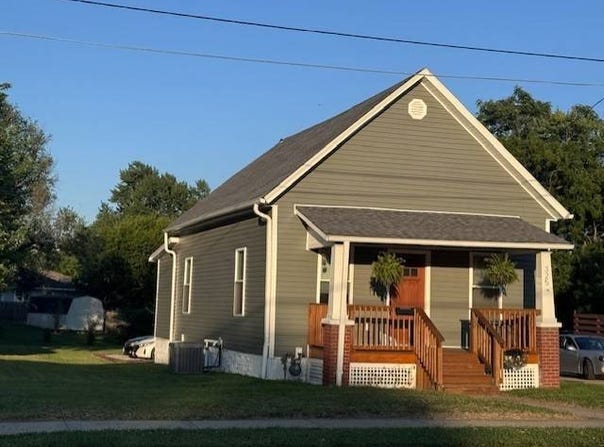 325 S Walnut St, Cameron, MO 64429
