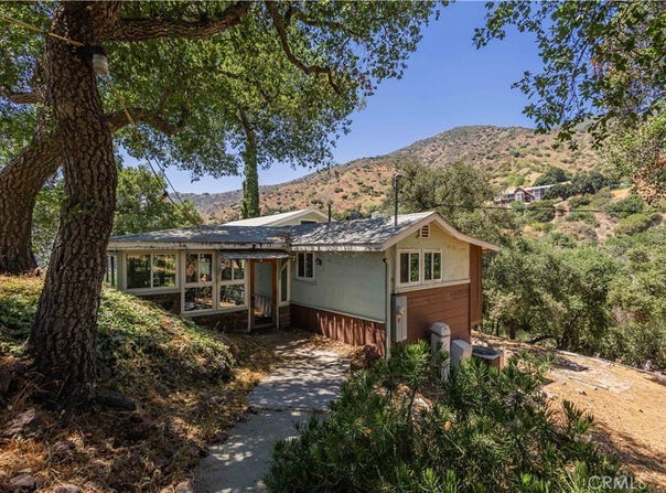 947 N Glendora Avenue, Glendora, CA 91741