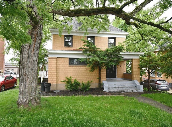 21 Hillson Ave, Brentwood, PA 15227