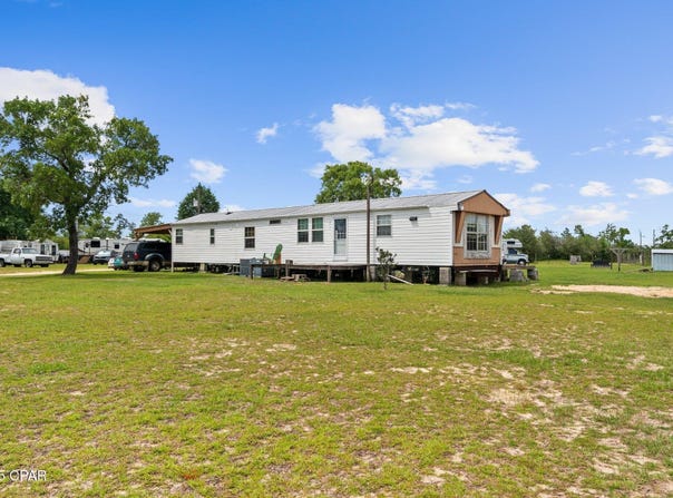 261 Hero Road, Chipley, FL 32428