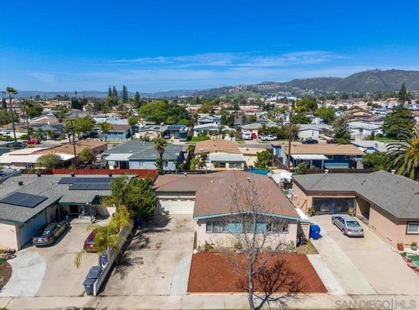 632 Sandalwood Dr, El Cajon, CA 92021