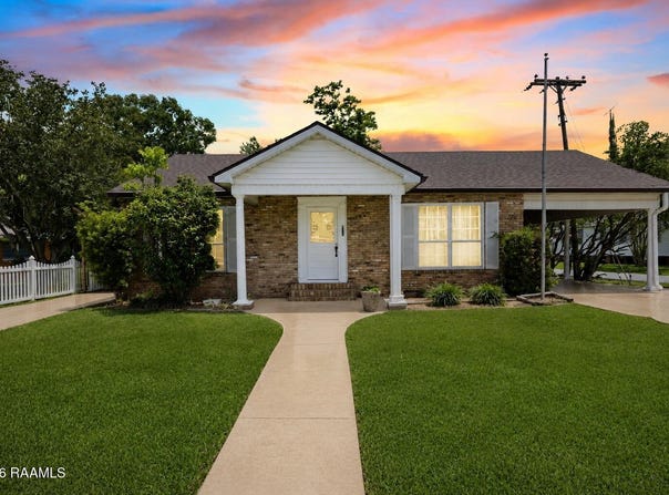 311 S Morgan Avenue, Broussard, LA 70518