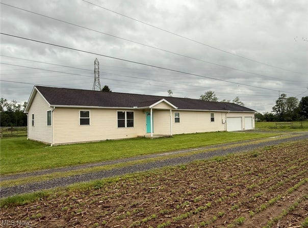 6920 Riverside Road SE, Gnadenhutten, OH 44629