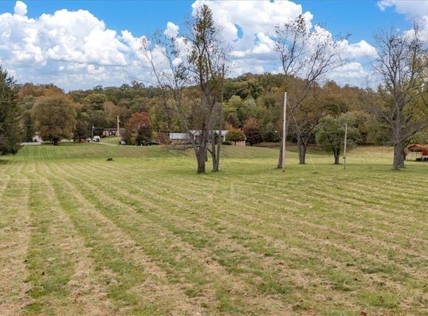 Cherry Tree Drive, Belpre, OH 45715