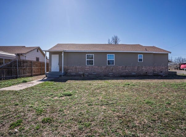 1100 E KINGSMILL Avenue, Pampa, TX 79065-6732