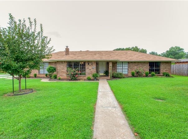 2706 Whitney, Ozark, AR 72949