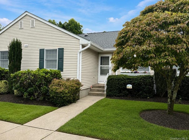 1235 Calebs Way, Greenport, NY 11944
