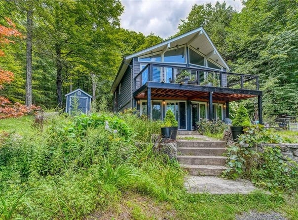 6899 State Route 42, Woodbourne, NY 12788