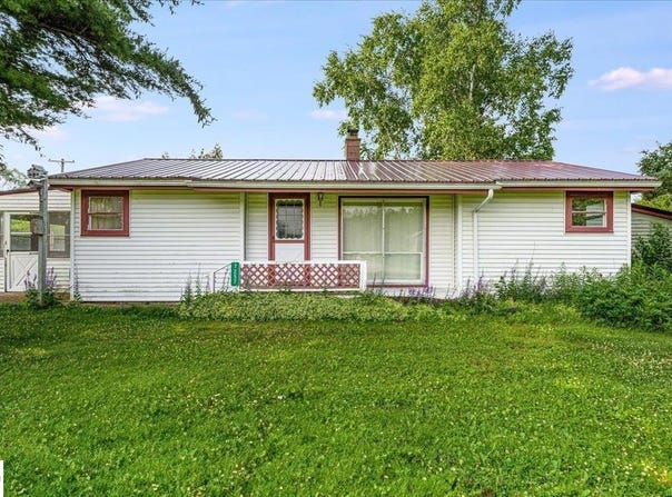 7257 W Esmond Road, Hale, MI 48739