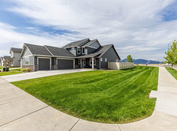 3366 N Cyprus Fox Lp, Post Falls, ID 83854