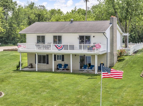 11786 E Sauk Trail, Jerome, MI 49249