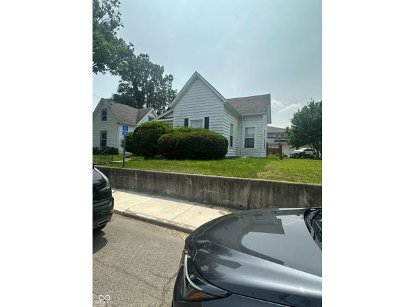 803 W 12th Street, Anderson, IN 46016