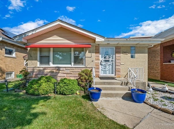 743 Newcastle Avenue, Westchester, IL 60154