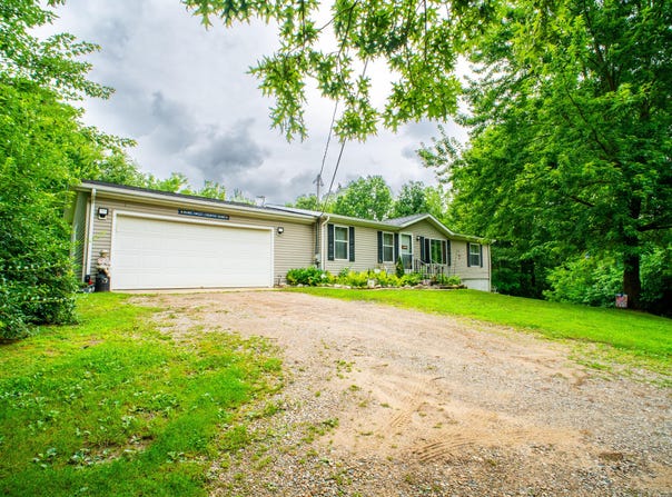 6638 E Territorial Road, Pleasant Lake, MI 49272