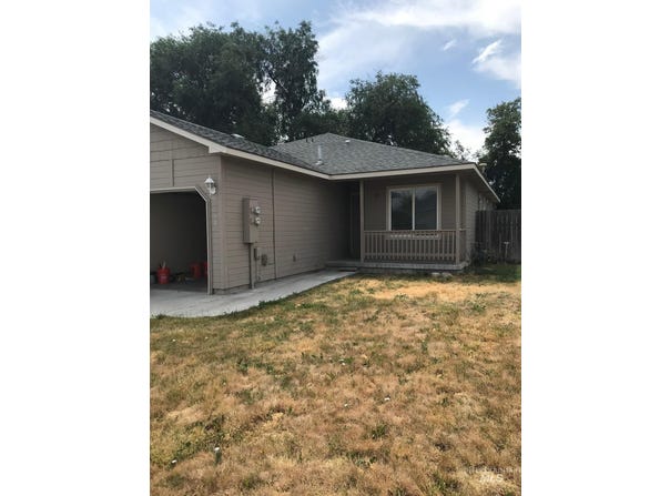 1175/1177 Se Freedom Circle, Mountain Home, ID 83647