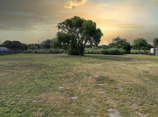 213 Mesquite Cir, Aransas Pass, TX 78336