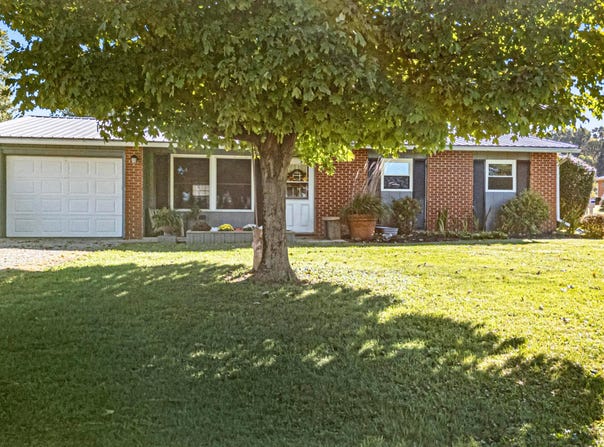 100 Clearview Drive NE, Newark, OH 43055
