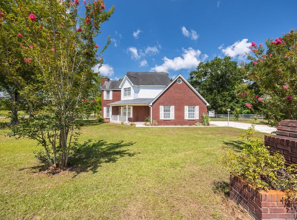 894 Haley Drive, Chipley, FL 32428