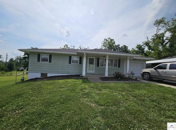 105 Glen Eden Drive, Glasgow, MO 65254