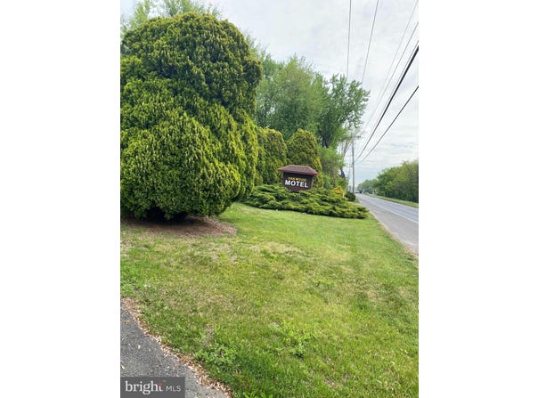 1210 ROUTE 130, ROBBINSVILLE, NJ 08691