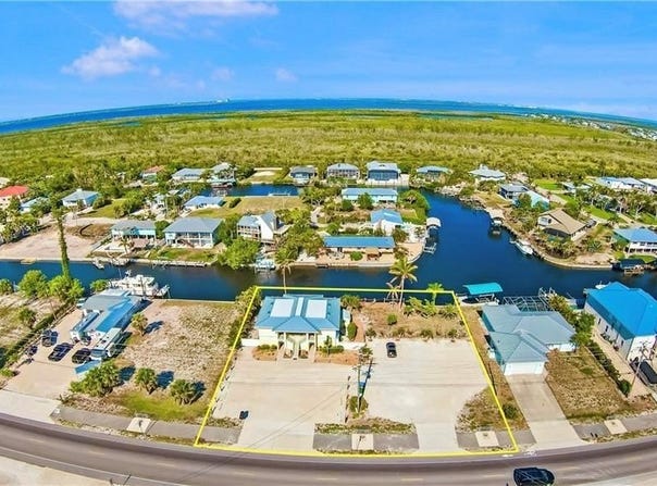 3226 Stringfellow Road, St James City, FL 33956