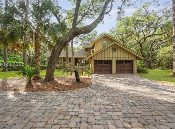 32 Plantation Drive, Hilton Head Island, SC 29928