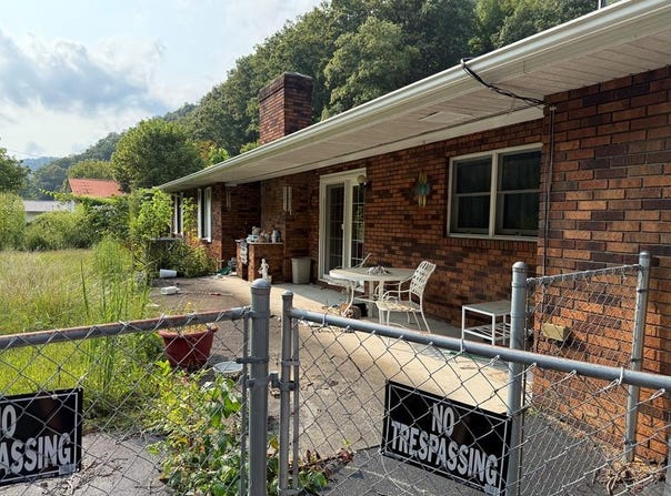 1287 Turnbull Rd, Grundy, VA 24614