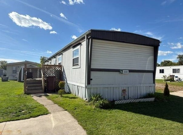 5338 Americana Ln, Casco, MI 48064