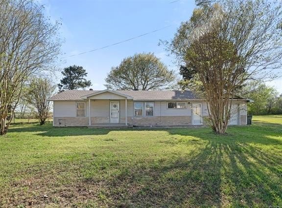 610 E McKennon, Calera, OK 74730