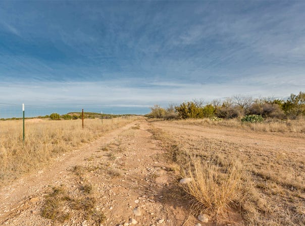 COX RD, Robert Lee, TX 76945