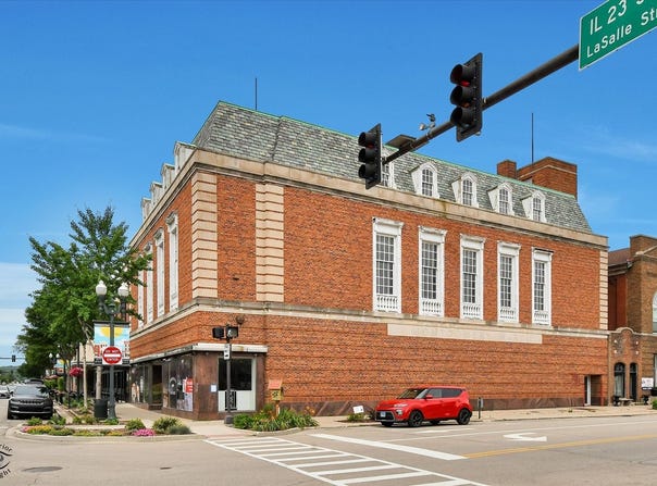 800 La Salle Street, Ottawa, IL 61350