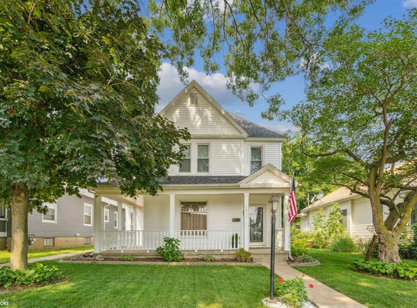 1411 N 7Th Street, Burlington, IA 52601