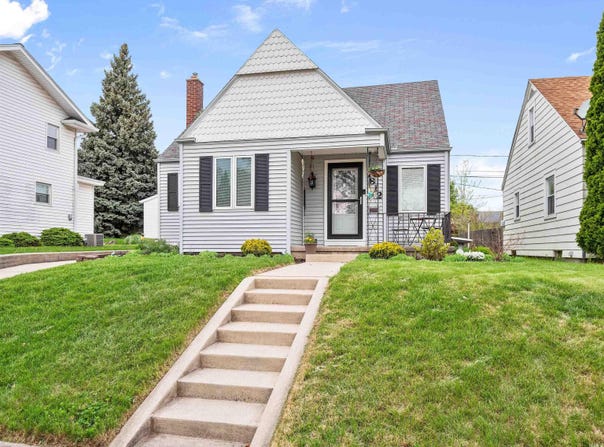 1812 Clover Lane, Fort Wayne, IN 46808-3007