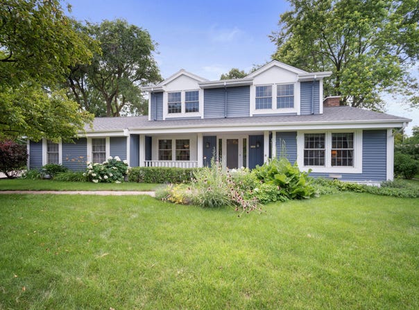 7291 Huckleberry Ct, Greendale, WI 53129