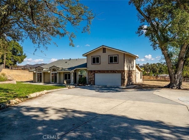 9190 La Paz Road, Atascadero, CA 93422