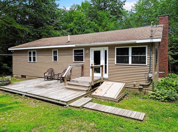 2672 N Belfast Avenue, Augusta, ME 04330
