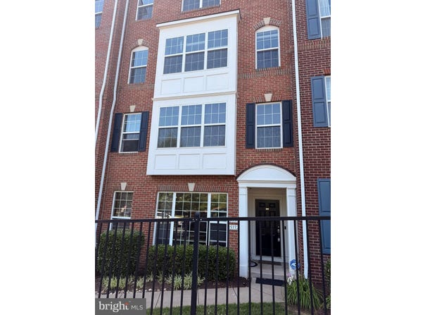 15332 KENSINGTON PARK Drive, WOODBRIDGE, VA 22191
