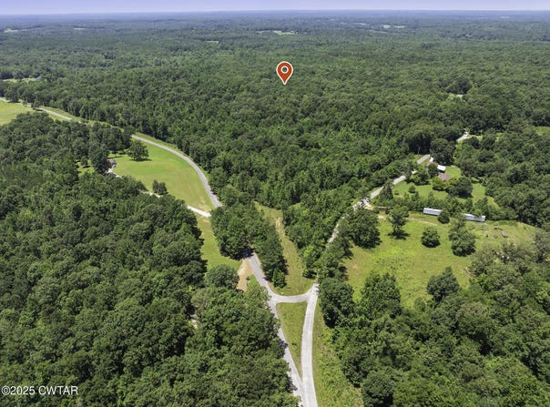 000 Jones Rd, Lexington, TN 38351