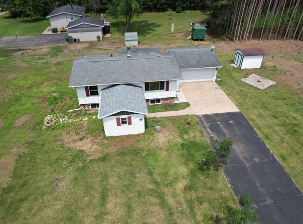 6111 MAGNOLIA DRIVE, Wisconsin Rapids, WI 54494