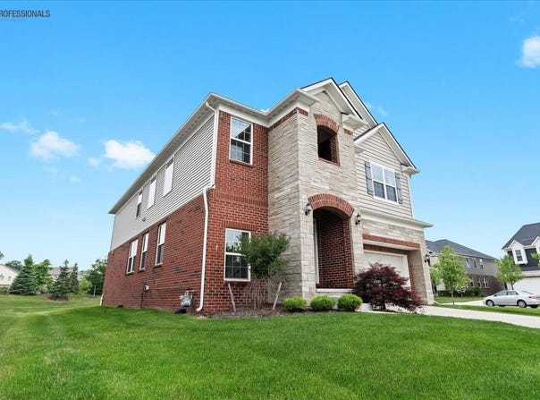 945 Reef Drive, Canton, MI 48187