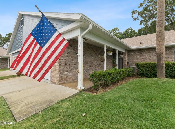 108 Duck Hawk Circle, Daytona Beach, FL 32119