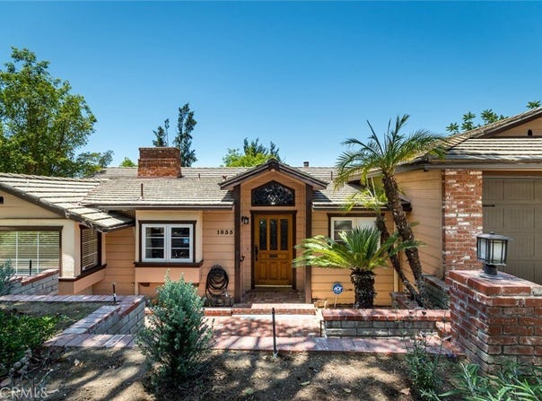 1835 Las Flores Drive, Glendale, CA 91207