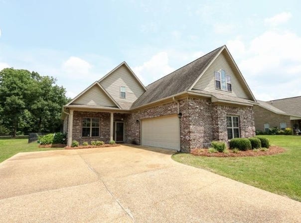 220 Silvertree Crossing, Tupelo, MS 38801