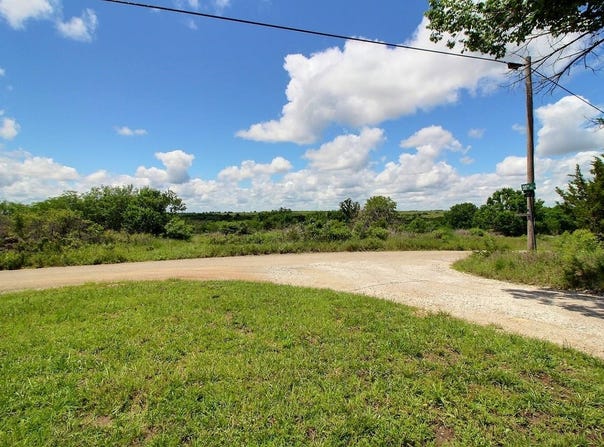 2228 38th St, Fall River, KS 67047