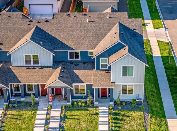 130 E Spirea Ln, Hayden, ID 83835