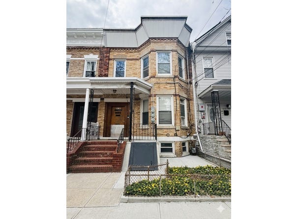 8622 89 st, woodhaven, NY 11421