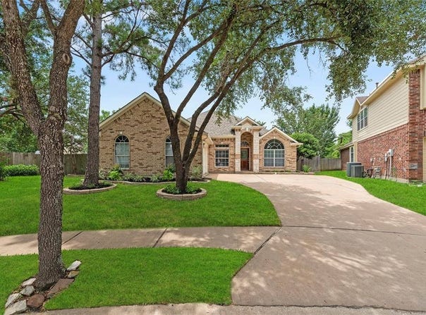 16522 Bluff Springs Drive, Houston, TX 77095