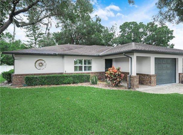 2309 Davis Court, Sebring, FL 33870
