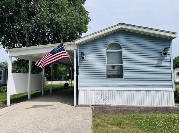 5355 Meadowmoor Drive NE, Belmont, MI 49306